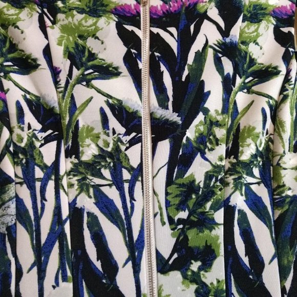 Danny & Nicole Sleeveless Floral Flare Dress - Size 6 - Picture 6 of 8